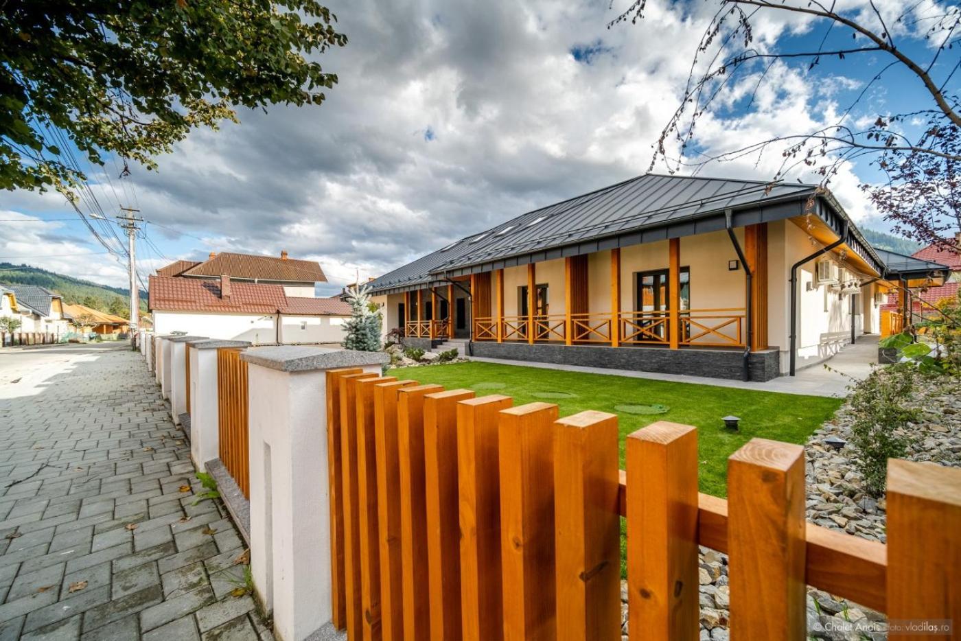 Anais Chalet Câmpulung Moldovenesc Buitenkant foto